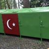 Belediyeden büyük skandal: Şanlı bayrağımızı buraya mı layık gördünüz! Belediyeden büyük skandal: Şanlı bayrağımızı buraya mı layık gördünüz!