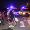 Eşinin çarptığı bisikletli kadını hareketsiz görünce sinir krizi geçirdi Eşinin çarptığı bisikletli kadını hareketsiz görünce sinir krizi geçirdi