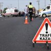 Gaziosmanpaşa'da 3 araç birbirine girdi: 1'i ağır 3 yaralı