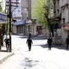 Gaziantep te polisler sokak sokak gezerek uyarıda ... Gaziantep te polisler sokak sokak gezerek uyarıda ...