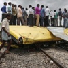 Hindistan'da tren kazası: 21 ölü