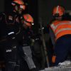 Türkiye'den Arnavutluk'a gelen arama kurtarma ekipleri çalışmalara başladı Türkiye'den Arnavutluk'a gelen arama kurtarma ekipleri çalışmalara başladı