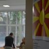 Makedonyalı seçmenler referandum için sandık başında Makedonyalı seçmenler referandum için sandık başında