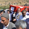 Kürtçe ağıtlarla toprağa verildi Kürtçe ağıtlarla toprağa verildi