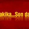 Oğluna yardım eden baba Oğluna yardım eden baba