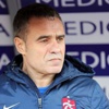 Ersun Yanal istifa etti Ersun Yanal istifa etti