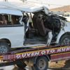 Diyarbakır'da tekstil işçilerini taşıyan araç kaza yaptı: Ölü ve yaralılar var