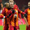 Aslan sahasında kükredi Aslan sahasında kükredi