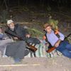 Köyün ihtiyar delikanlıları domuz nöbetinde Köyün ihtiyar delikanlıları domuz nöbetinde