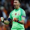 Muslera'ya talip var Muslera'ya talip var