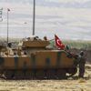 Irak askerleri tatbikat alanında