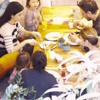 Tuba Büyüküstün ailece kahvaltıda Tuba Büyüküstün ailece kahvaltıda