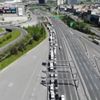 Sokağa çıkma kısıtlamasında Mahmutbey Gişeleri'nde uzun kuyruklar oluştu Sokağa çıkma kısıtlamasında Mahmutbey Gişeleri'nde uzun kuyruklar oluştu