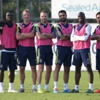 F.Bahçe'de Emenike yeni tarzıyla döndü! F.Bahçe'de Emenike yeni tarzıyla döndü!