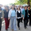 Yüksekdağ terörist ailelerini ziyaret etti Yüksekdağ terörist ailelerini ziyaret etti