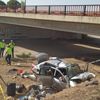 Köprüden uçup, istinat duvarına çarpan otomobilin sürücüsü öldü Köprüden uçup, istinat duvarına çarpan otomobilin sürücüsü öldü