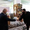 Kapı kapı gezip on binlerce maske dağıttılar