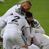 Kartal, Ba ve Sosa'yla gülüyor Kartal, Ba ve Sosa'yla gülüyor