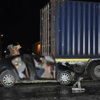 Otomobil kırmızı ışıkta bekleyen TIR'a çarptı: 5 ölü