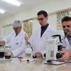 Pamukkale Üniversitesinde meşe peliti ekstraktı üzerinde yapılan bilimsel çalışmayla beyaz etin raf ömrü 22 güne çıkarıldı Pamukkale Üniversitesinde meşe peliti ekstraktı üzerinde yapılan bilimsel çalışmayla beyaz etin raf ömrü 22 güne çıkarıldı