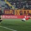 Galatasaray 3 puanı 3 golle aldı