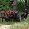İzmir’de korkunç ölüm! Traktör ile ağaç arasında kalarak can verdi