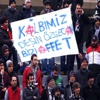 Tribünlerden Özgecan İçin O Pankart Açıldı Tribünlerden Özgecan İçin O Pankart Açıldı