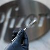 Pfizer ile BioNTech'in aşısı Sakarya'da 40 gönüllüye uygulandı Pfizer ile BioNTech'in aşısı Sakarya'da 40 gönüllüye uygulandı