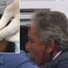 Çarptığı kapıyla doktoru yaraladı!