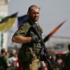 Ukrayna'da 10 Rus askeri yakalandı Ukrayna'da 10 Rus askeri yakalandı