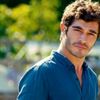 Oyuncu Burak Deniz, motosiklet sürücüsüne çarptı