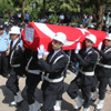 Ceylanpınar'da şehit edilen 2 polise ağlatan veda