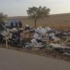 Kamyon şarampole devrildi: 2 yaralı Kamyon şarampole devrildi: 2 yaralı
