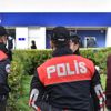 Banka soyguncusunu polis ikna etti. Diyarbakır'da hareketli anlar Banka soyguncusunu polis ikna etti. Diyarbakır'da hareketli anlar
