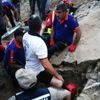Mağarada 5 kişi mahsur kaldı Mağarada 5 kişi mahsur kaldı