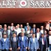 AK Partili meclis üyeleri mazbatalarını aldı AK Partili meclis üyeleri mazbatalarını aldı