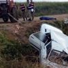 Otomobil kanala uçtu: 1 ölü var