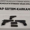Sınır Kapısında 3 tabanca yakalandı Sınır Kapısında 3 tabanca yakalandı