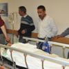 Dereye düşen Suriyeli çocuk ile yardıma eden kişiyi vatandaşlar kurtardı