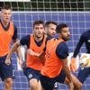 Fenerbahçe'nin idman haberi fotoğraflarında Cocu'ya yer vermemesi dikkat çekti Fenerbahçe'nin idman haberi fotoğraflarında Cocu'ya yer vermemesi dikkat çekti