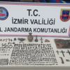 Kaçakçılık operasyonunda 575 parça tarihi eser ele geçirildi: 3 gözaltı Kaçakçılık operasyonunda 575 parça tarihi eser ele geçirildi: 3 gözaltı