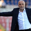 Hikmet Karaman imzayı atıyor