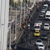 Macaristan'da bekletilen mülteciler Avusturya'ya yürüyor Macaristan'da bekletilen mülteciler Avusturya'ya yürüyor