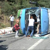 Beykoz’da halk otobüsü devrildi Beykoz’da halk otobüsü devrildi
