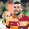 Sinan valizini topluyor