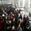 Taksim alt geçitteki otobüs durağında insan seli Taksim alt geçitteki otobüs durağında insan seli
