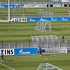Schalke'den ilginç antrenman! Sosyal mesafe kuralına böyle uydular Schalke'den ilginç antrenman! Sosyal mesafe kuralına böyle uydular