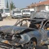 Polisin durdurduğu otomobile minibüs çarptı, çıkan yangında 2 kişi öldü