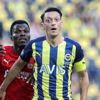 Fenerbahçe'de toplam 19 maça çıkan Mesut Özil sadece 2 maçta 9 0dakikayı tamamladı