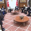 Cumhurbaşkanı Erdoğan sanatçılarla buluştu